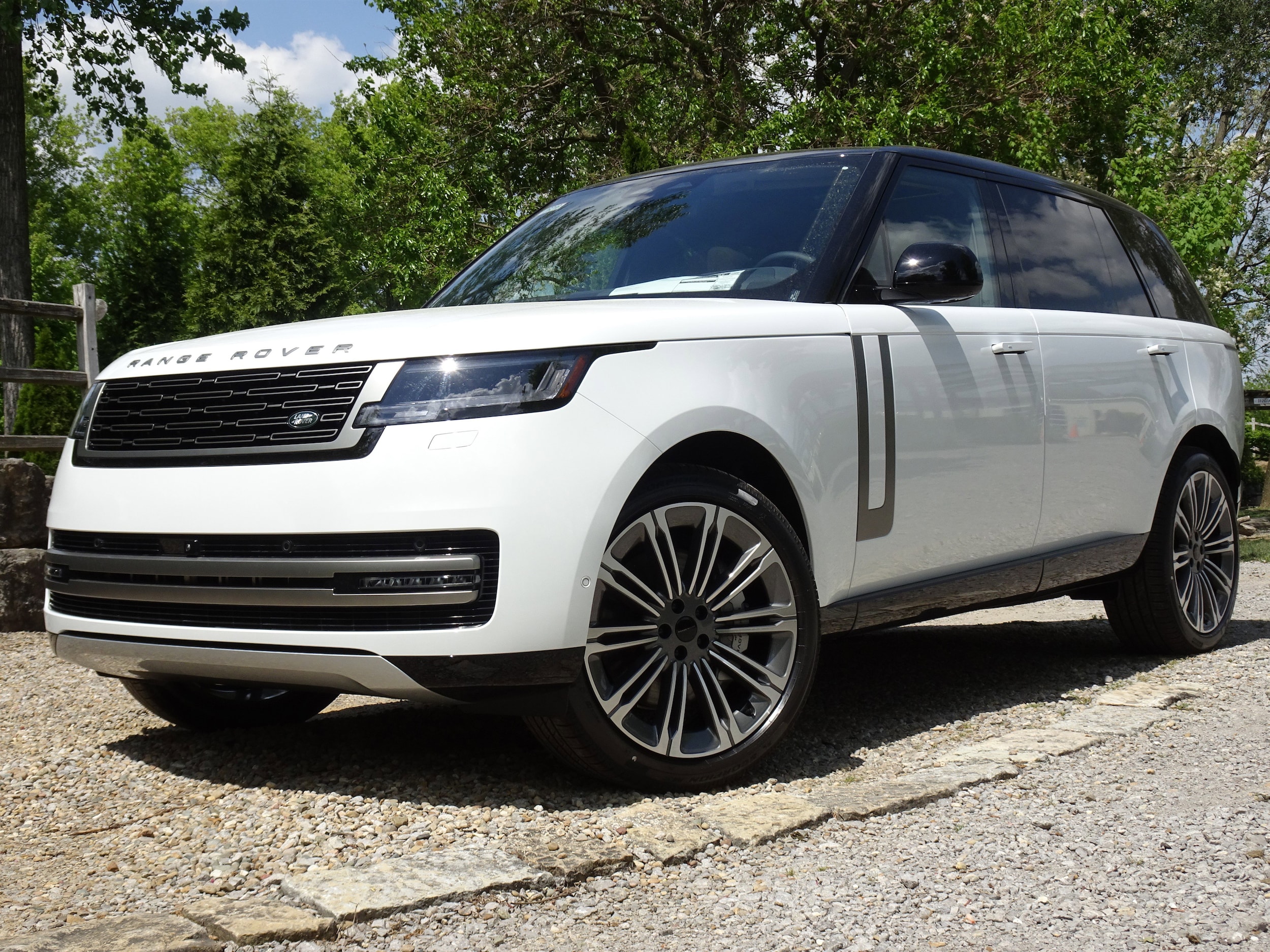 2026 Land Rover Range Rover 4.4 SE LWB 7's photo