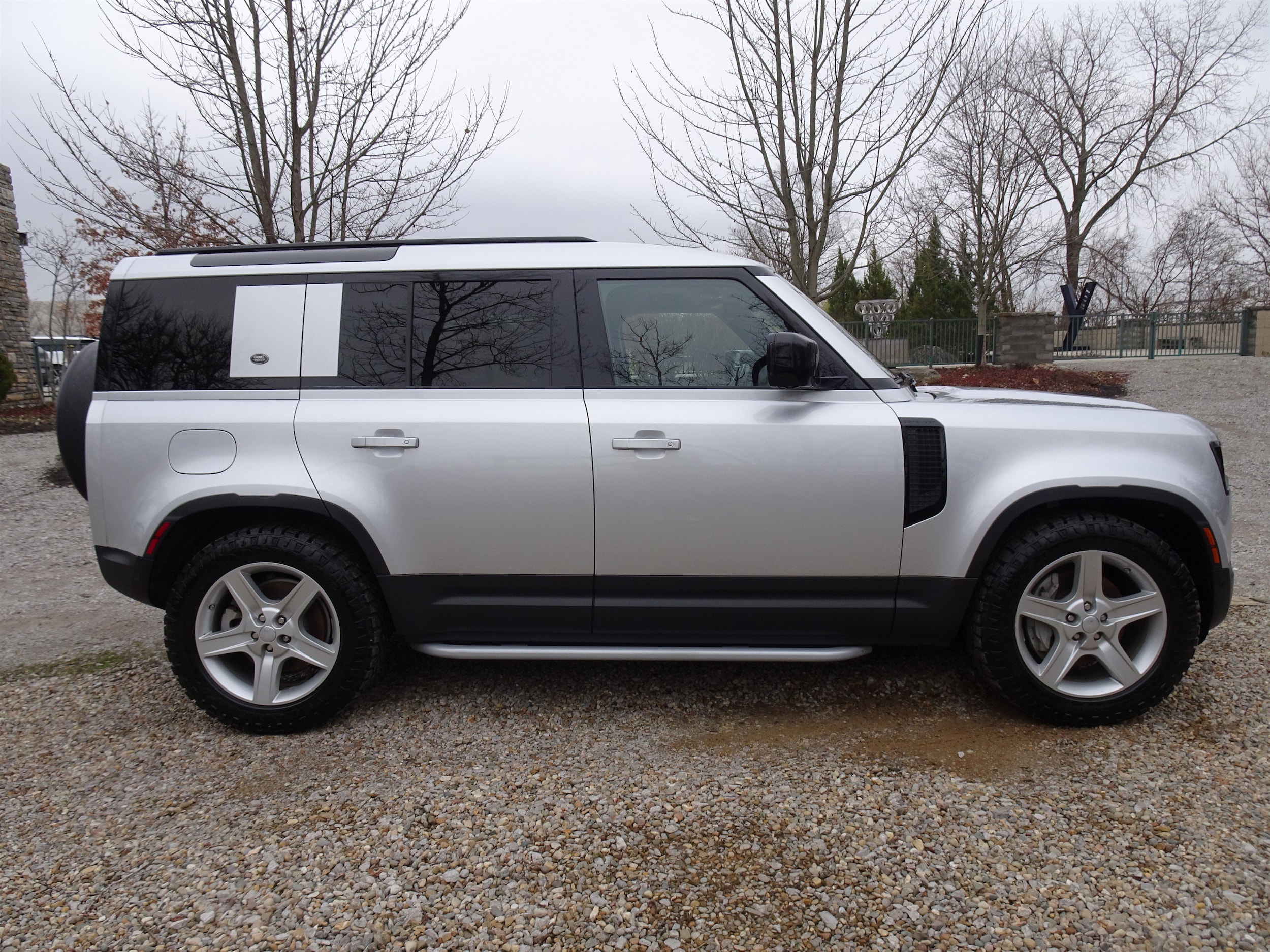 2020 Land Rover Defender SE - Photo 11