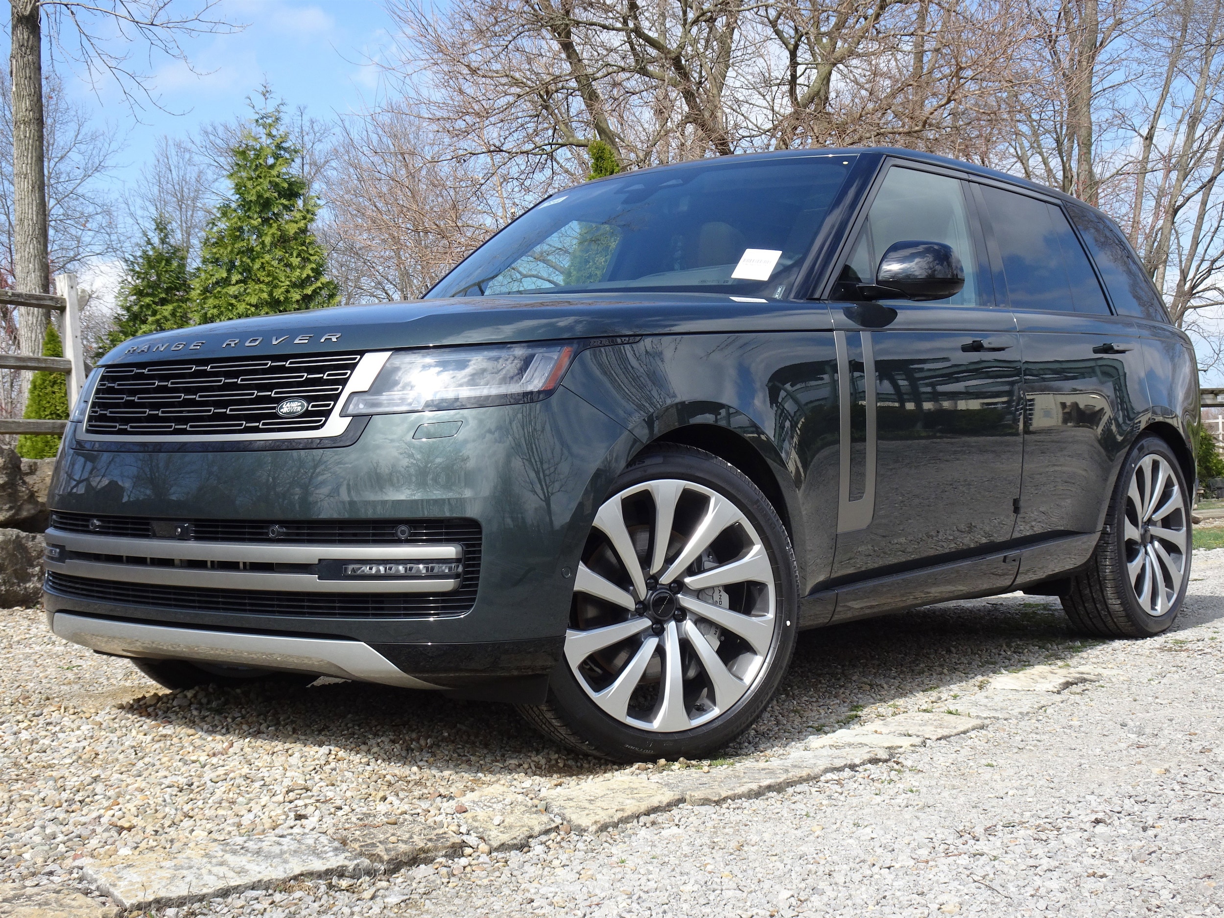 2026 Land Rover Range Rover 4.4 SE SWB's photo