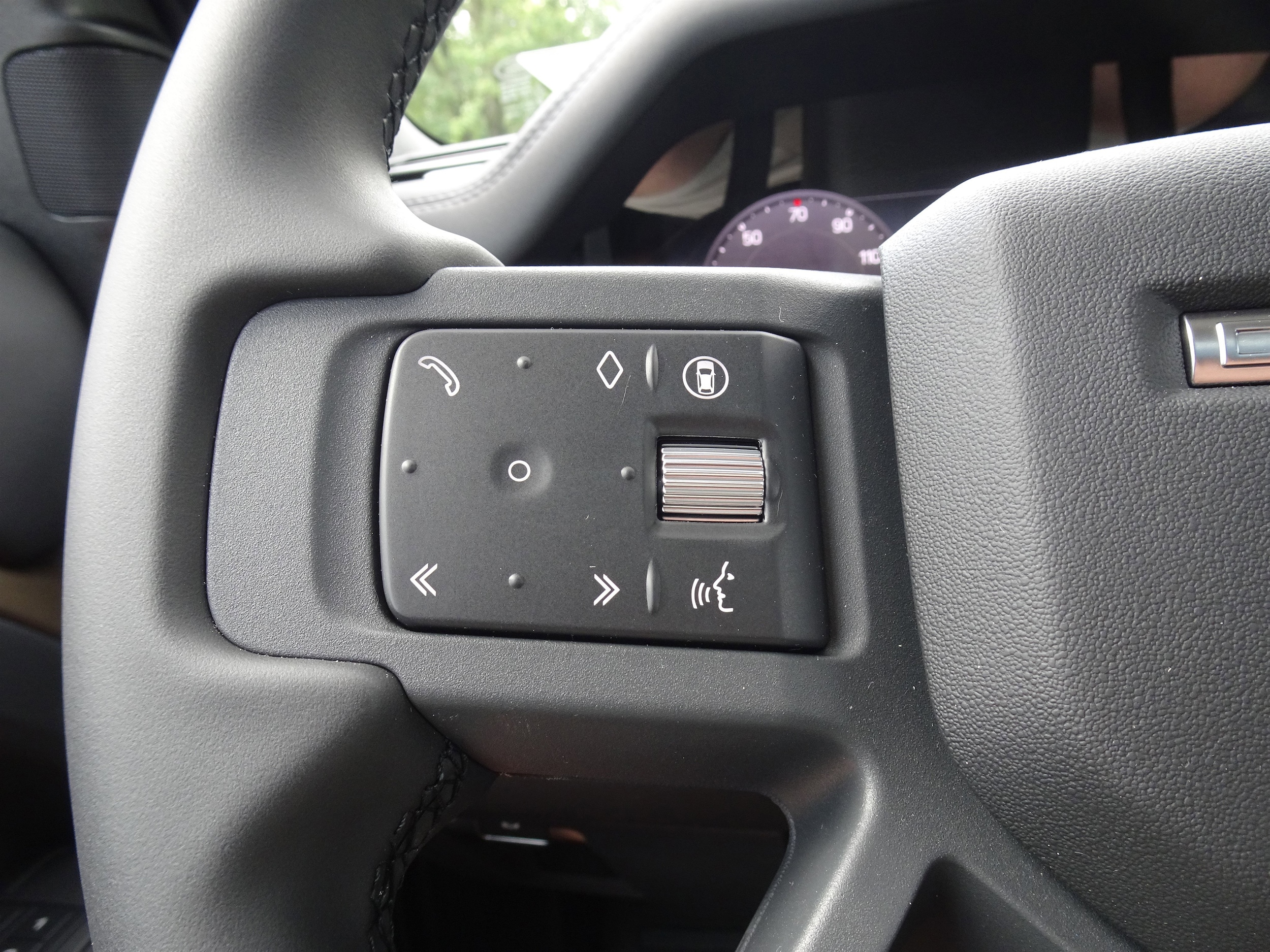 2025 Land Rover Defender S - Photo 26