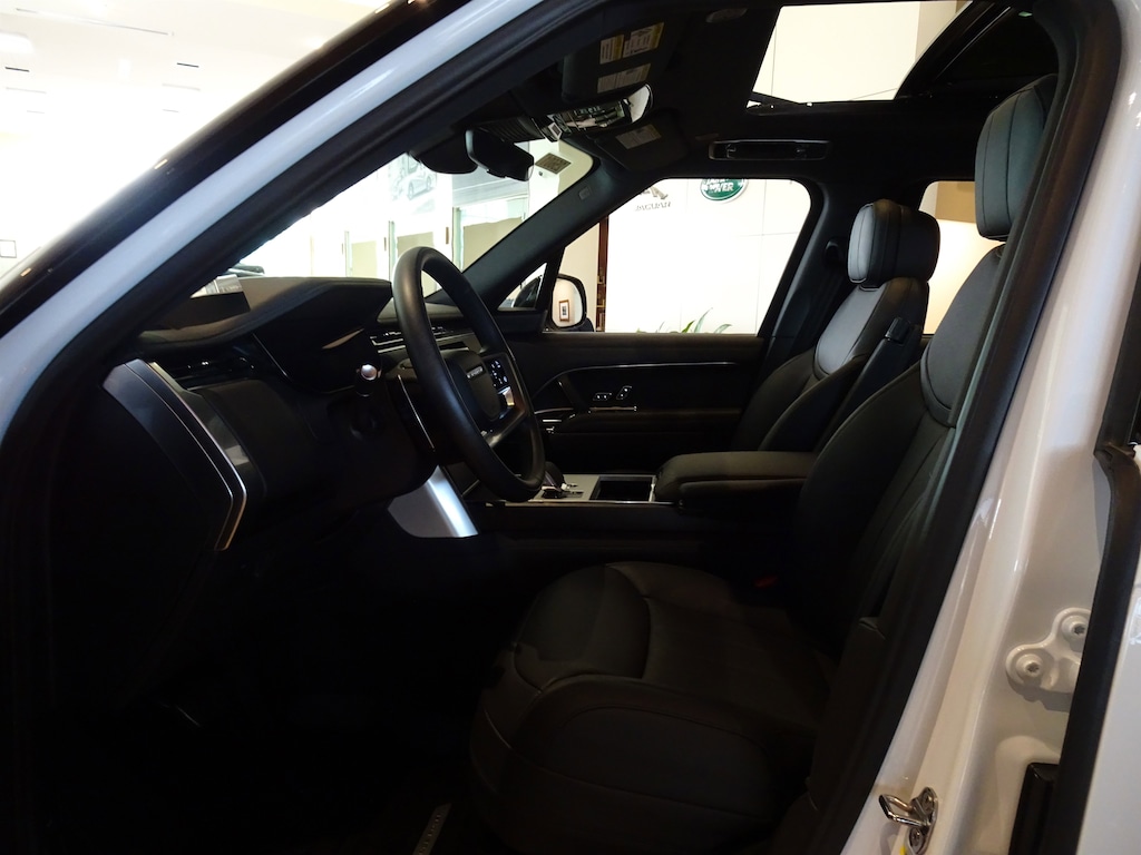 New 2025 Land Rover Range Rover SE LWB 7-Seat P530 SE LWB 7 Seat