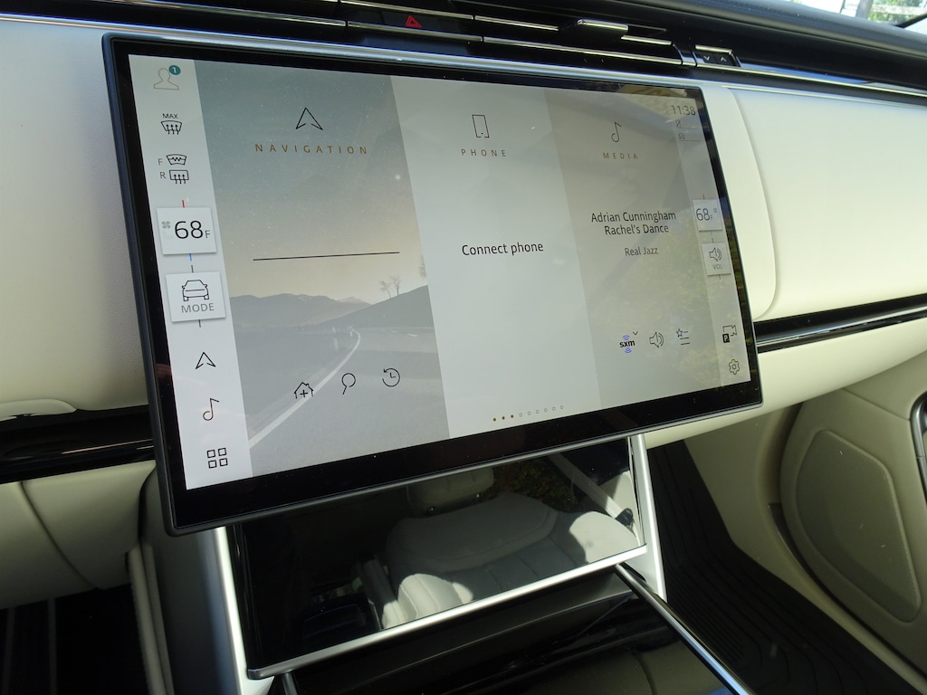New 2025 Land Rover Range Rover SE P530 SE SWB