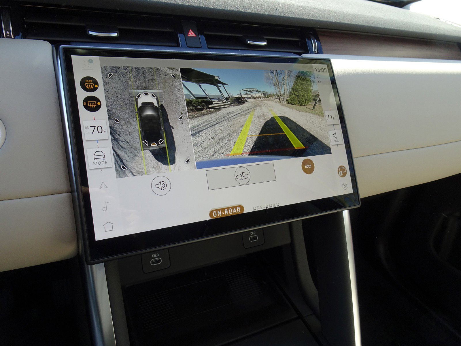 2025 Land Rover Discovery Sport S photo 4