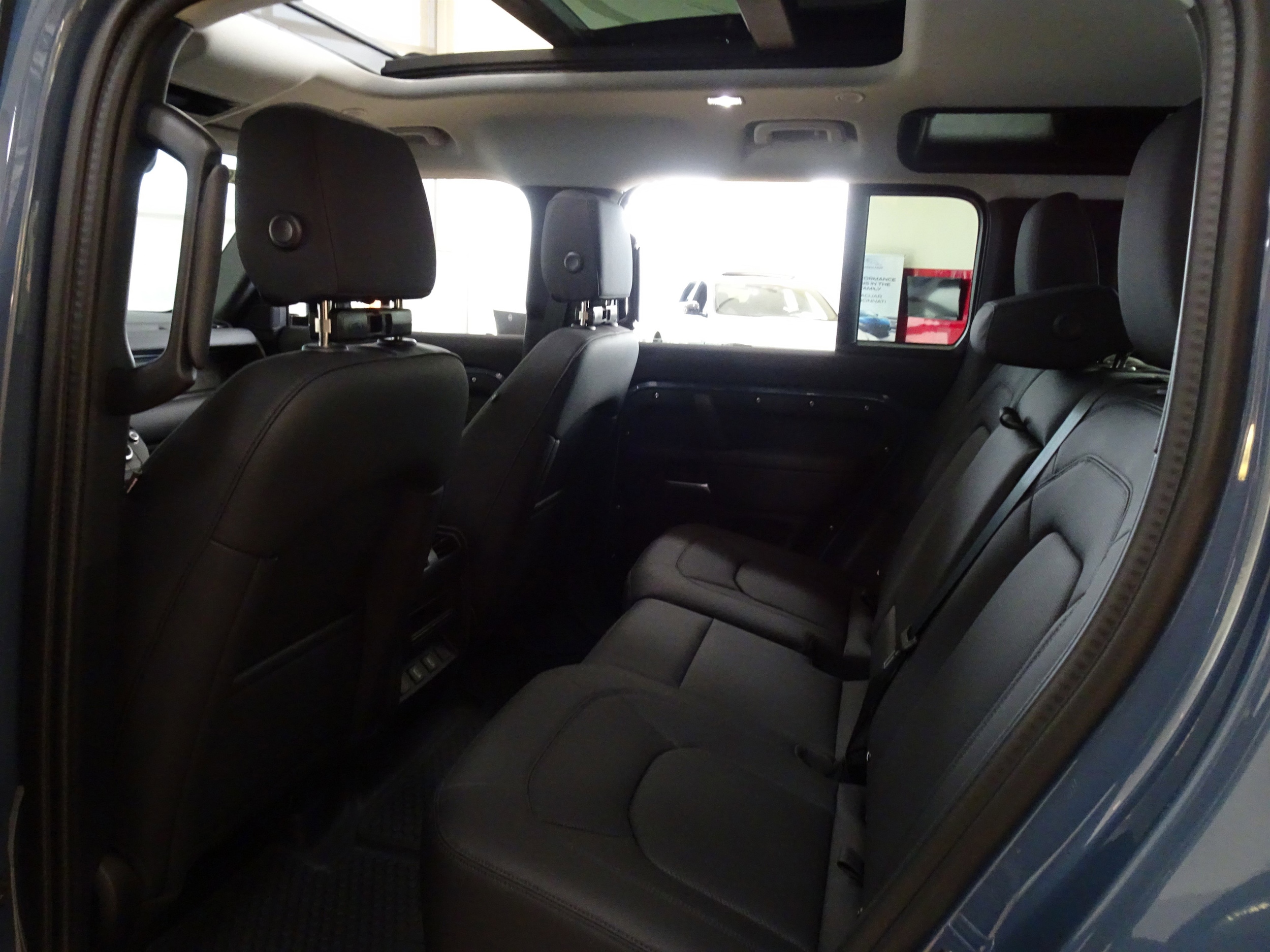 2026 Land Rover Defender S - Photo 20