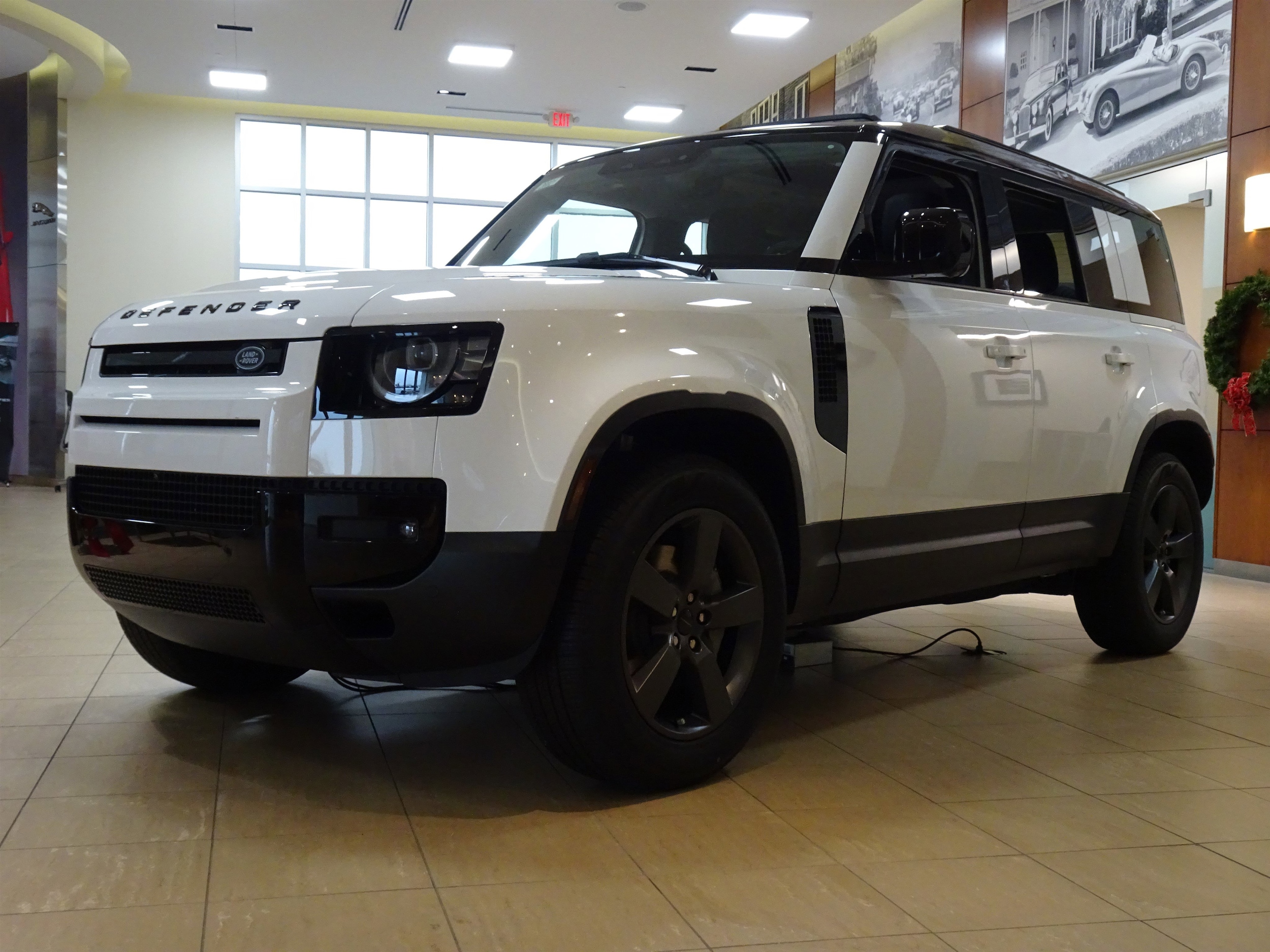 2026 Land Rover Defender S's photo