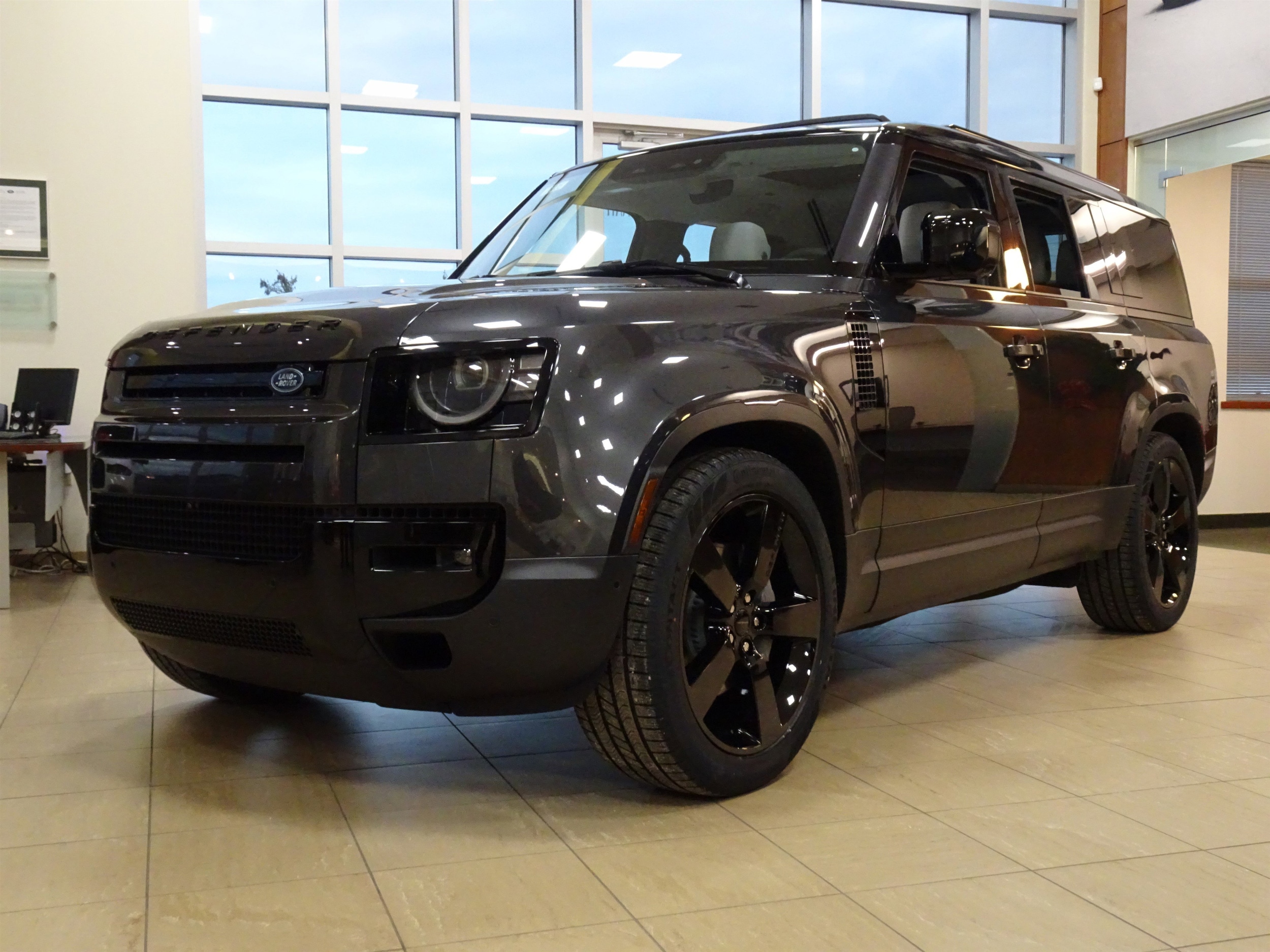 2026 Land Rover Defender S's photo