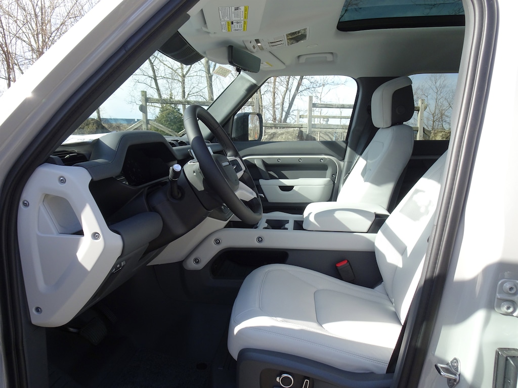 New 2026 Land Rover Defender 130 X-Dynamic SE SUV