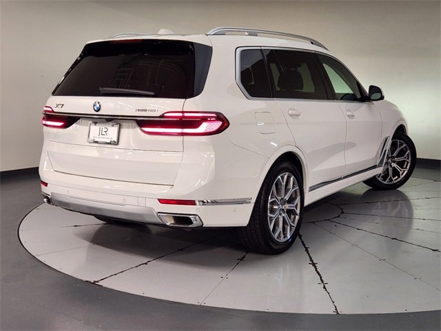 Used 2023 BMW X7 40i with VIN 5UX23EM09P9R82607 for sale in Friendswood, TX