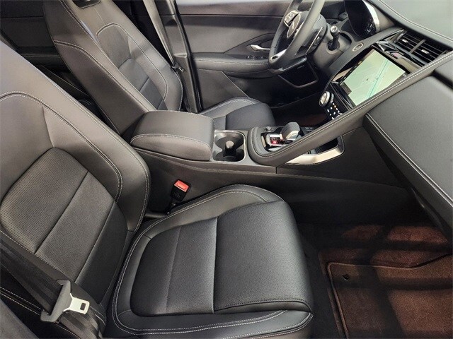 2024 Jaguar E-PACE P250 R-Dynamic SE photo 3