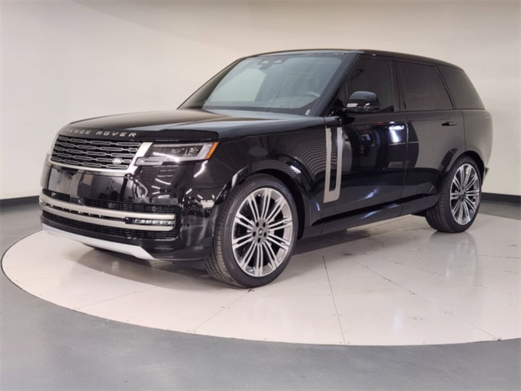 New 2025 Land Rover Range Rover SE SUV