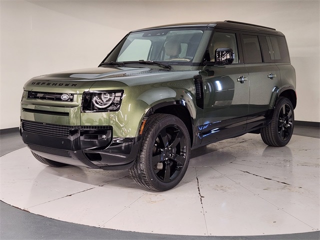 2026 Land Rover Defender X-Dynamic SE's photo