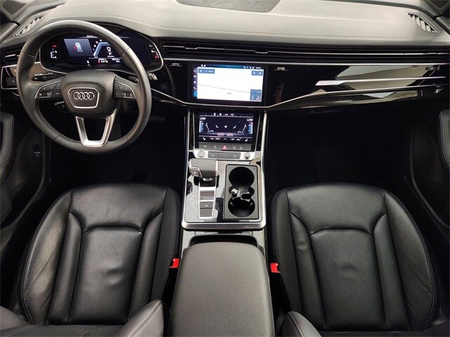 2025 Audi Q7 55 Premium Plus photo 4