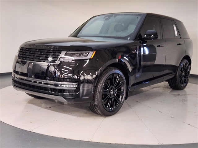 2025 Land Rover Range Rover SE's photo