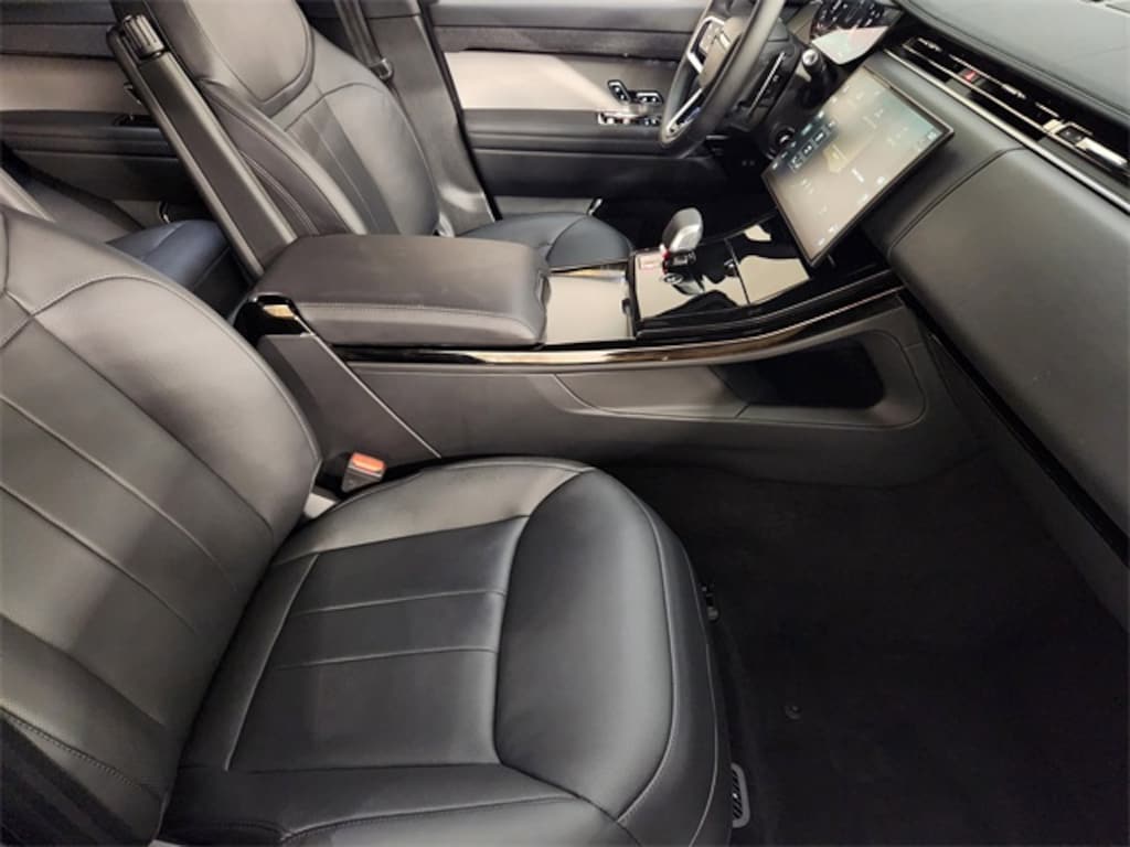 Used 2025 Land Rover Range Rover Sport P360 SE SUV
