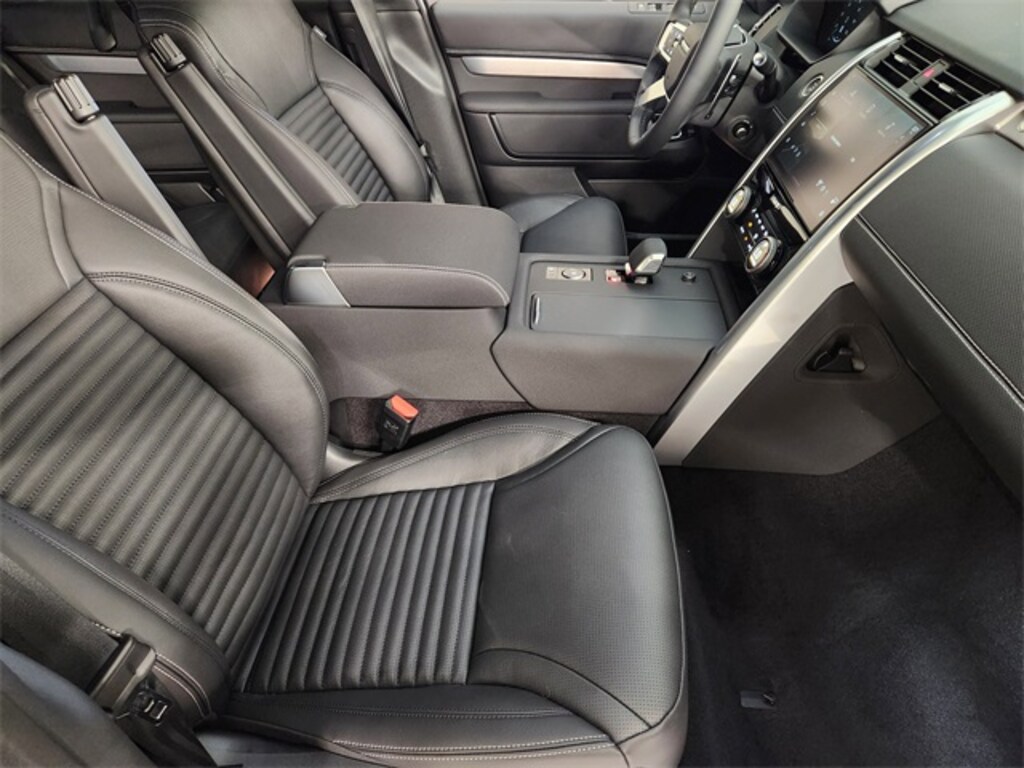 New 2026 Land Rover Discovery Tempest Edition SUV