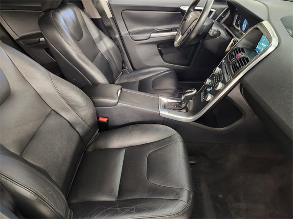 Used 2016 Volvo XC60 T5 Drive-E Platinum SUV