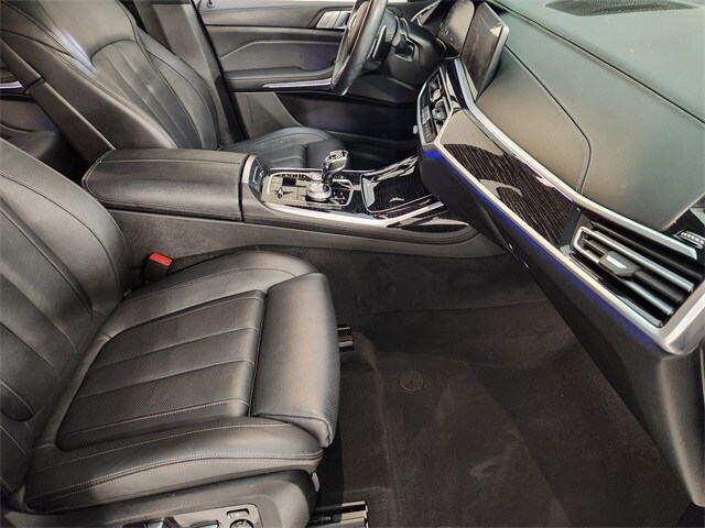 2020 Bmw X7 M50i photo 2