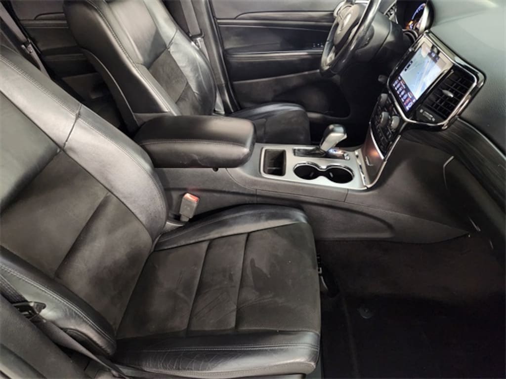 Used 2019 Jeep Grand Cherokee Laredo SUV