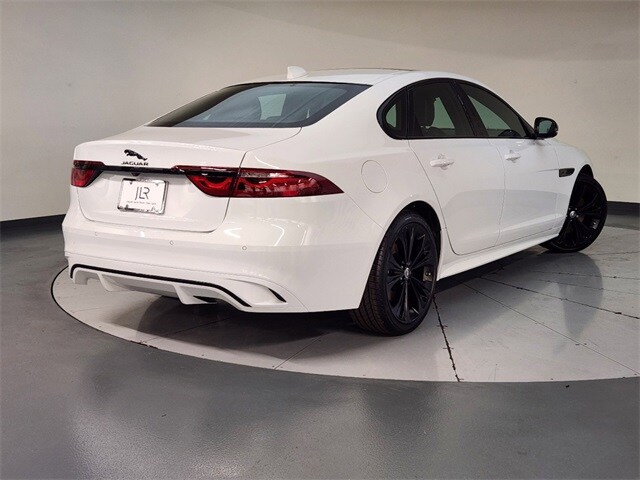 2024 Jaguar XF R-Dynamic SE photo 2