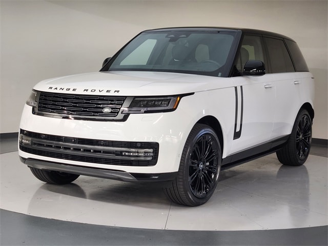 2025 Land Rover Range Rover SE's photo