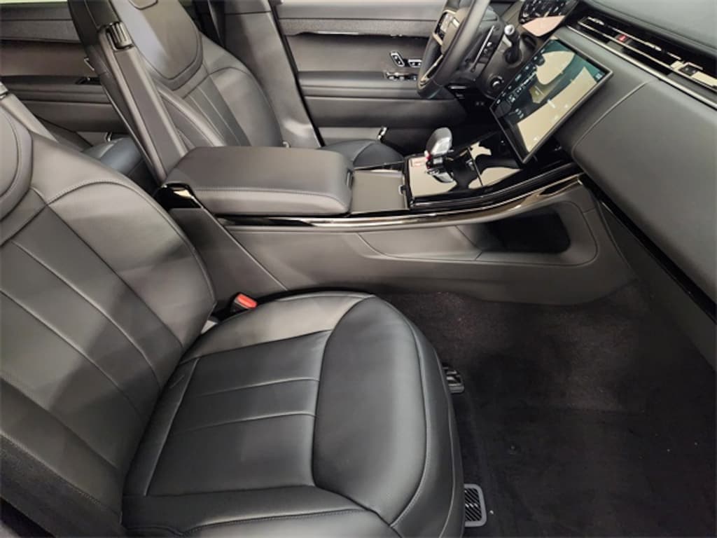 New 2026 Land Rover Range Rover Sport Dynamic SE SUV