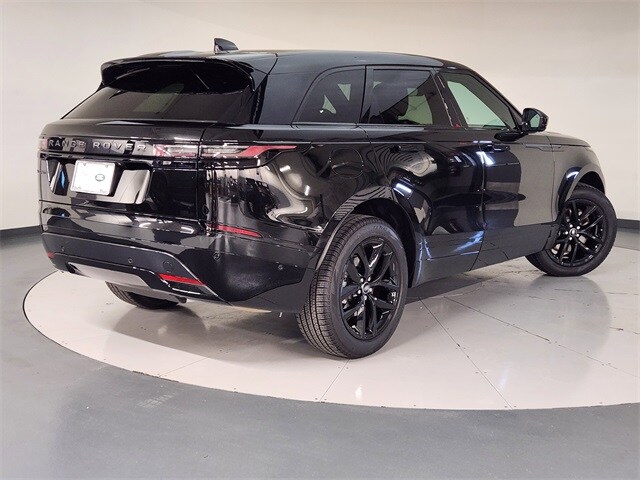 2026 Land Rover Range Rover Velar P250 Dynamic SE photo 2