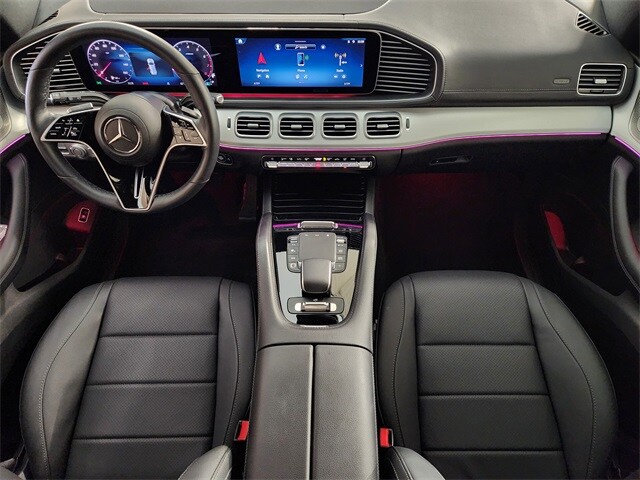 2025 Mercedes Benz GLS 450 4MATIC photo 2