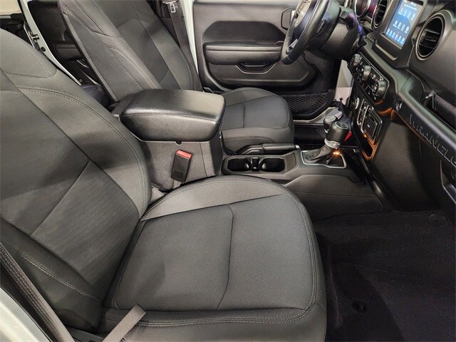 2022 Jeep Wrangler Unlimited - Image 3