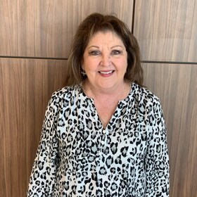 Staff member Diana Orendorff from ID_e329b0b95363
