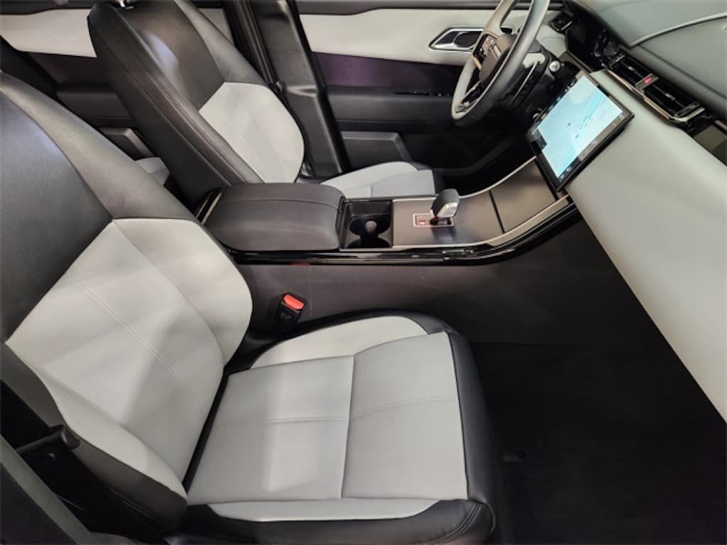 Used 2026 Land Rover Range Rover Velar P250 Dynamic SE SUV