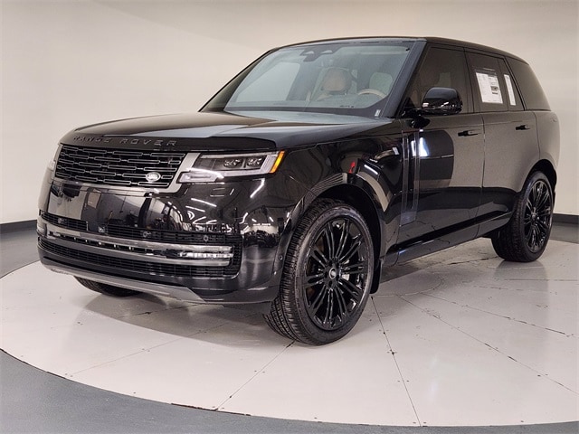 2025 Land Rover Range Rover SE's photo