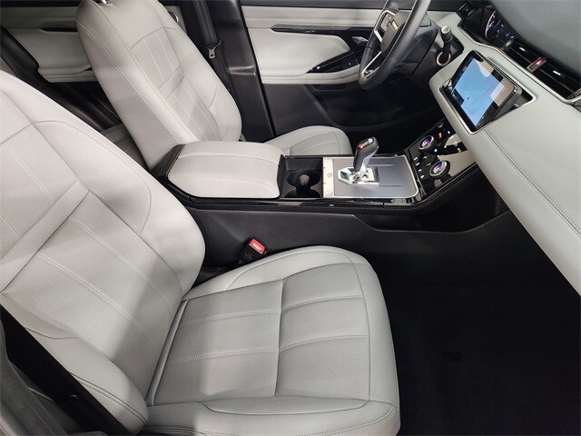 2023 Land Rover Range Rover Evoque SE photo 2