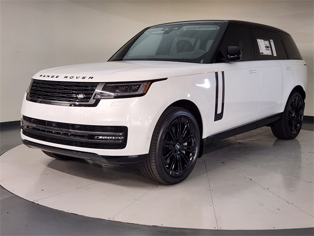 2025 Land Rover Range Rover SE's photo