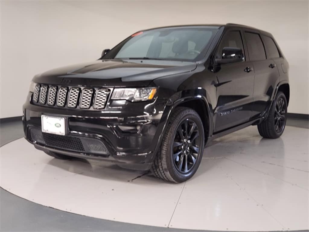 Used 2019 Jeep Grand Cherokee Laredo SUV