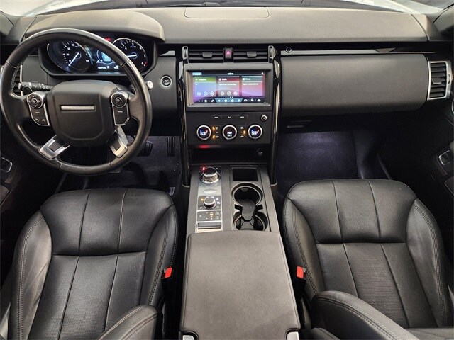 2018 Land Rover Discovery SE photo 3