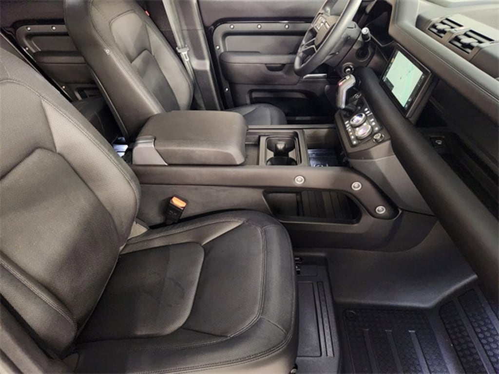 Used 2024 Land Rover Defender 110 X-Dynamic SE SUV