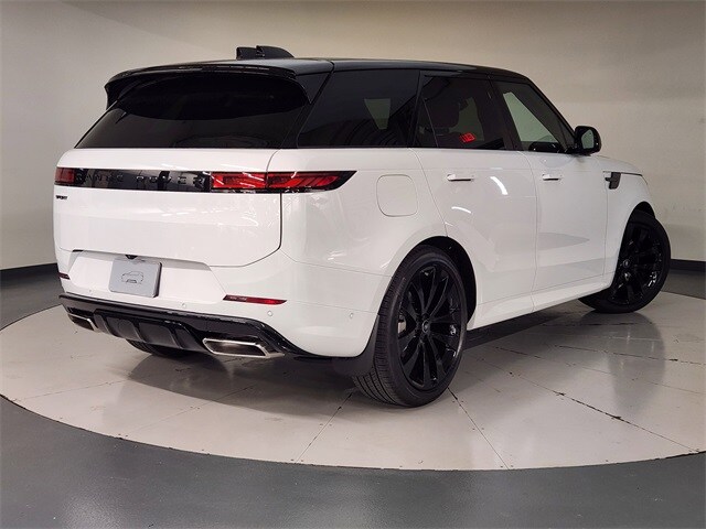 2025 Land Rover Range Rover Sport SE photo 2