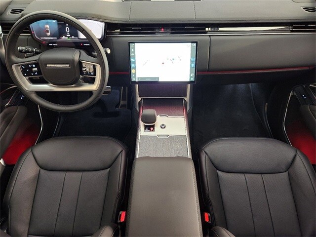2025 Land Rover Range Rover SE photo 4