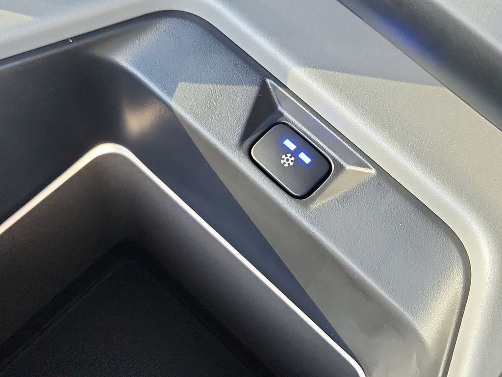2026 Land Rover Defender V8 - Photo 28