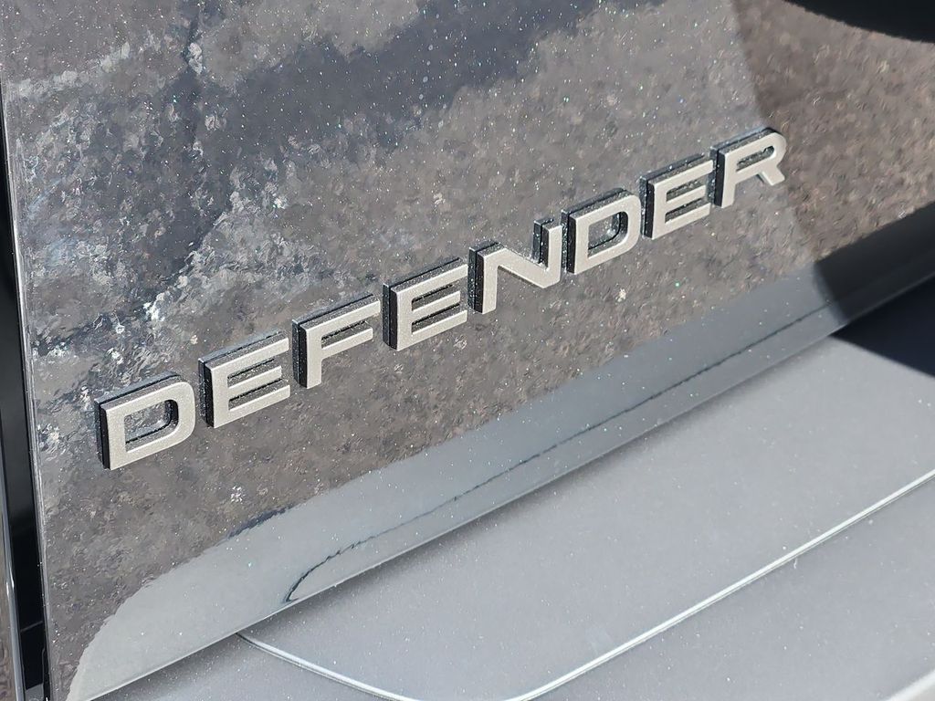 2026 Land Rover Defender V8 - Photo 27
