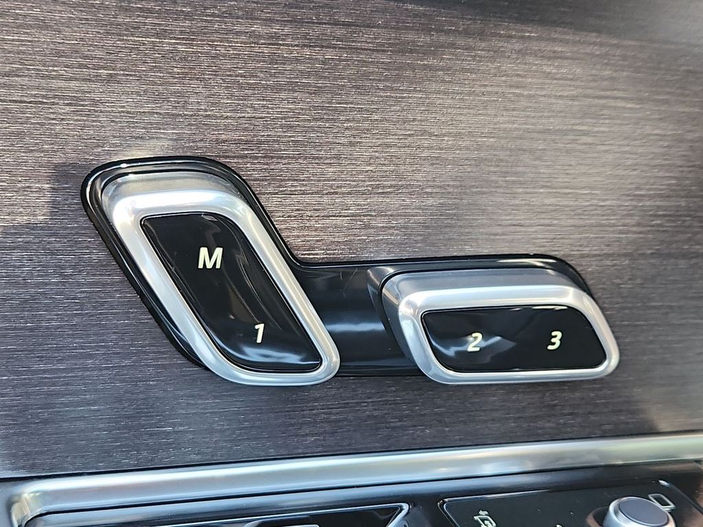 2026 Land Rover Range Rover SE - Photo 11