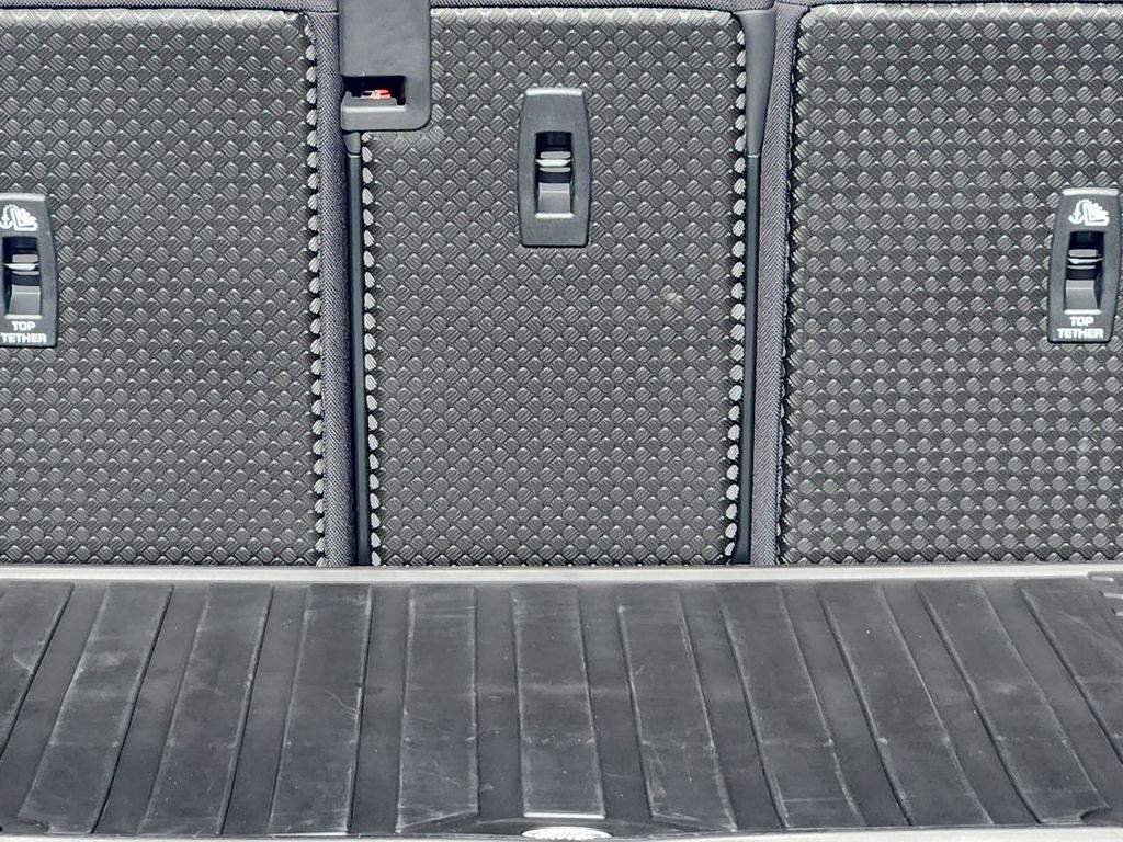 2026 Land Rover Defender V8 - Photo 24