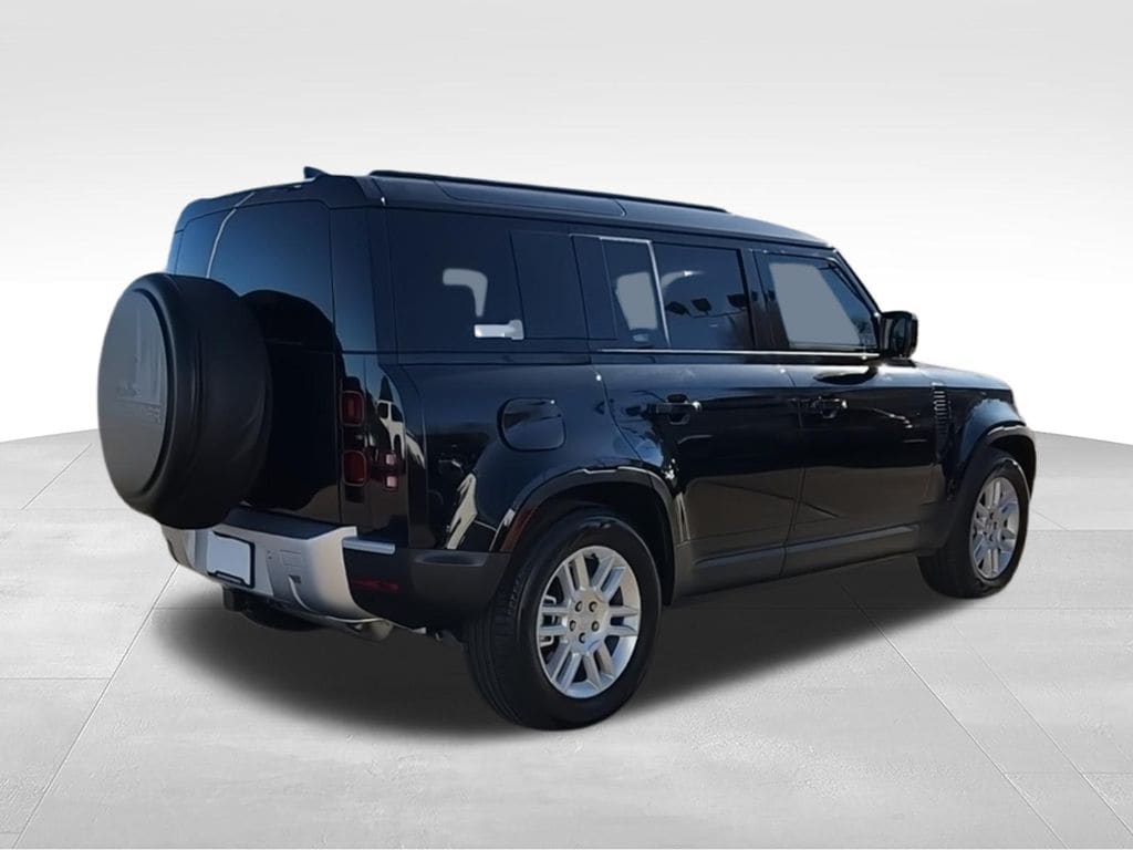 2025 Land Rover Defender S - Photo 11