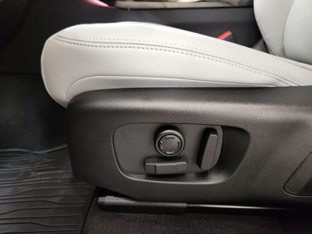 2026 Land Rover Range Rover Velar S - Photo 17