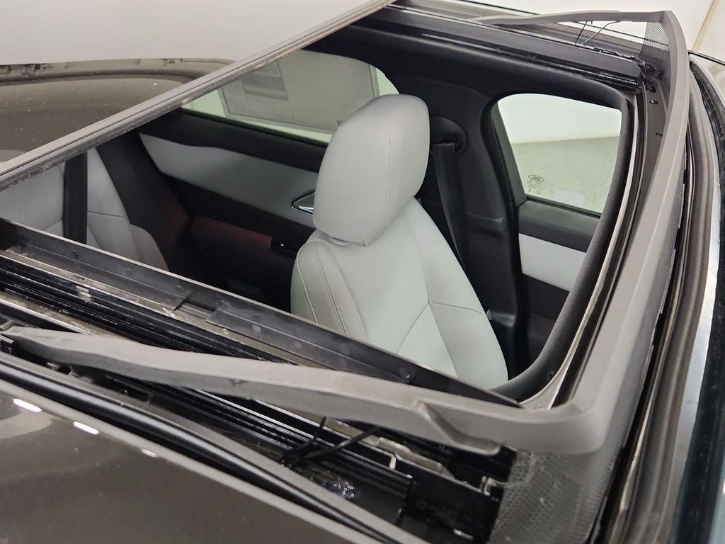 2026 Land Rover Range Rover Velar S - Photo 27
