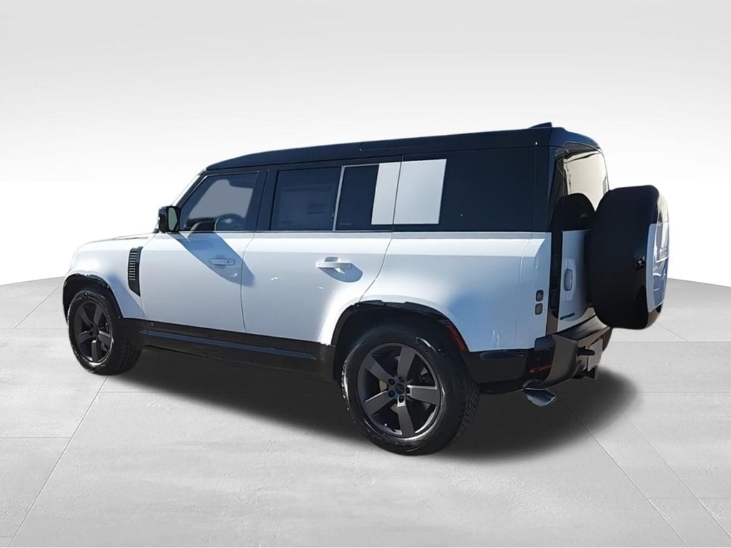 2026 Land Rover Defender V8 - Photo 6