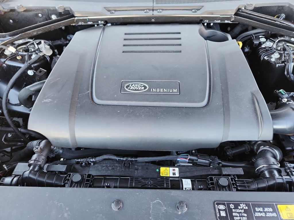 2025 Land Rover Defender S - Photo 30