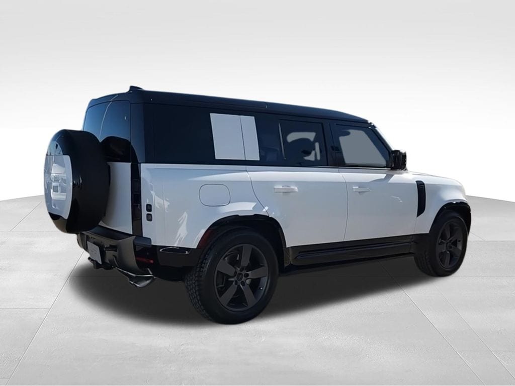 2026 Land Rover Defender V8 - Photo 8