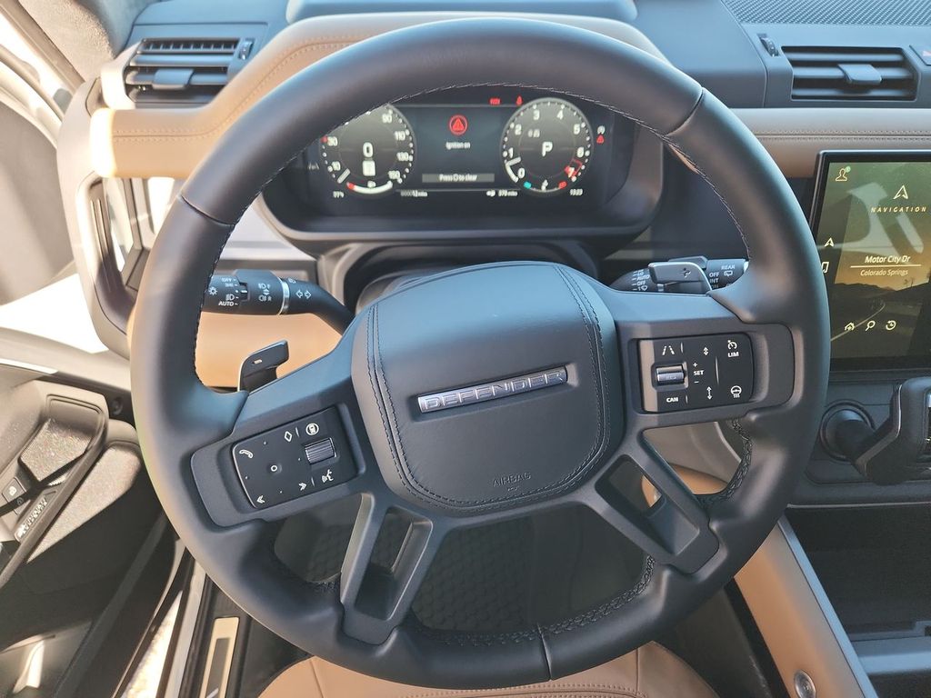 2026 Land Rover Defender V8 - Photo 13