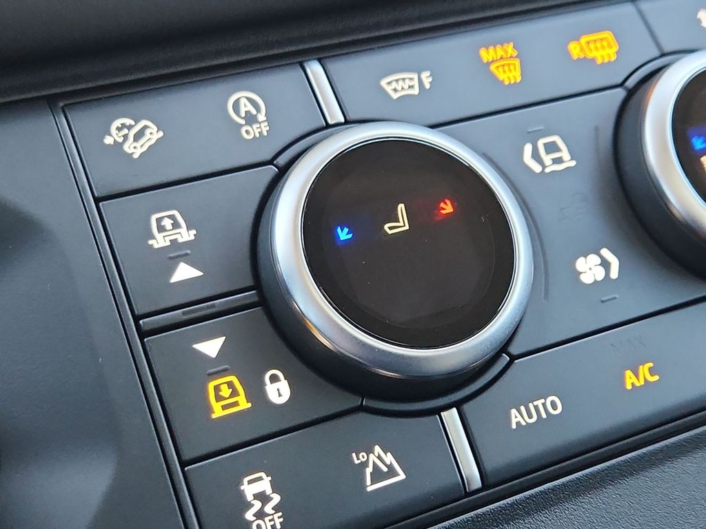 2025 Land Rover Defender S - Photo 33
